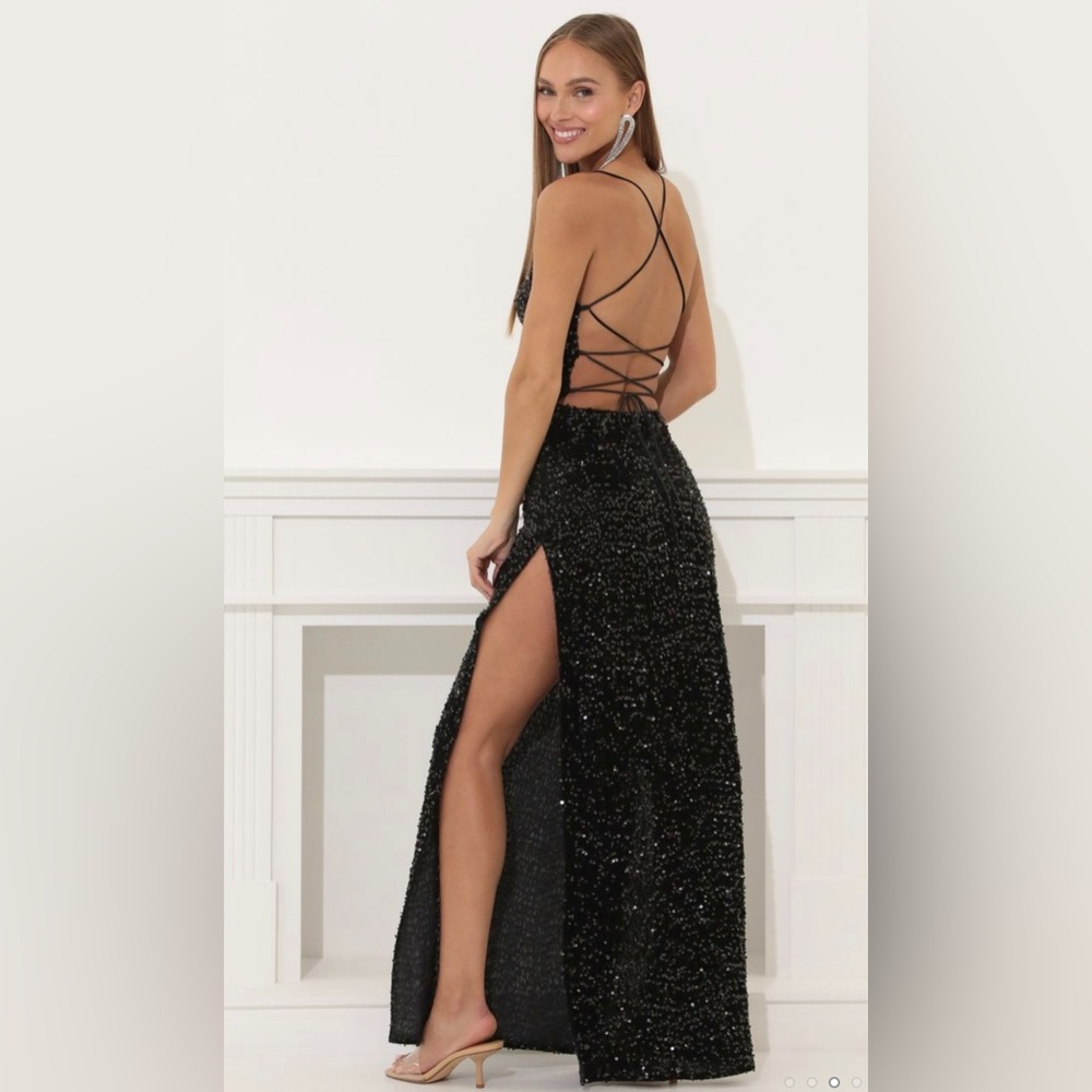 LUCY IN THE SKY Lissy Velvet Sequin Maxi Dress in Black